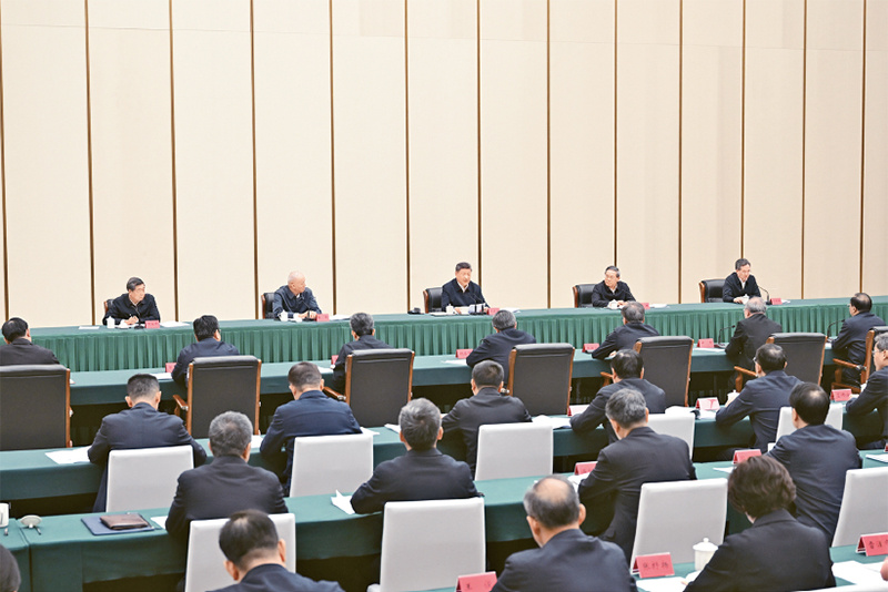 习近平：树立和践行正确政绩观