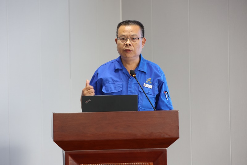 1663048460878858.jpg 导师带徒结对仪式03.jpg